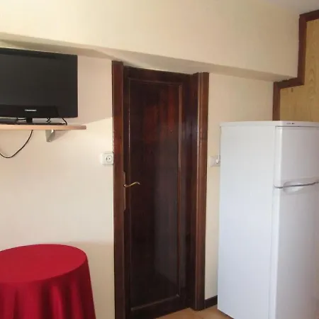 Studio - 1 Bedroom With Wifi - 01420 アパート